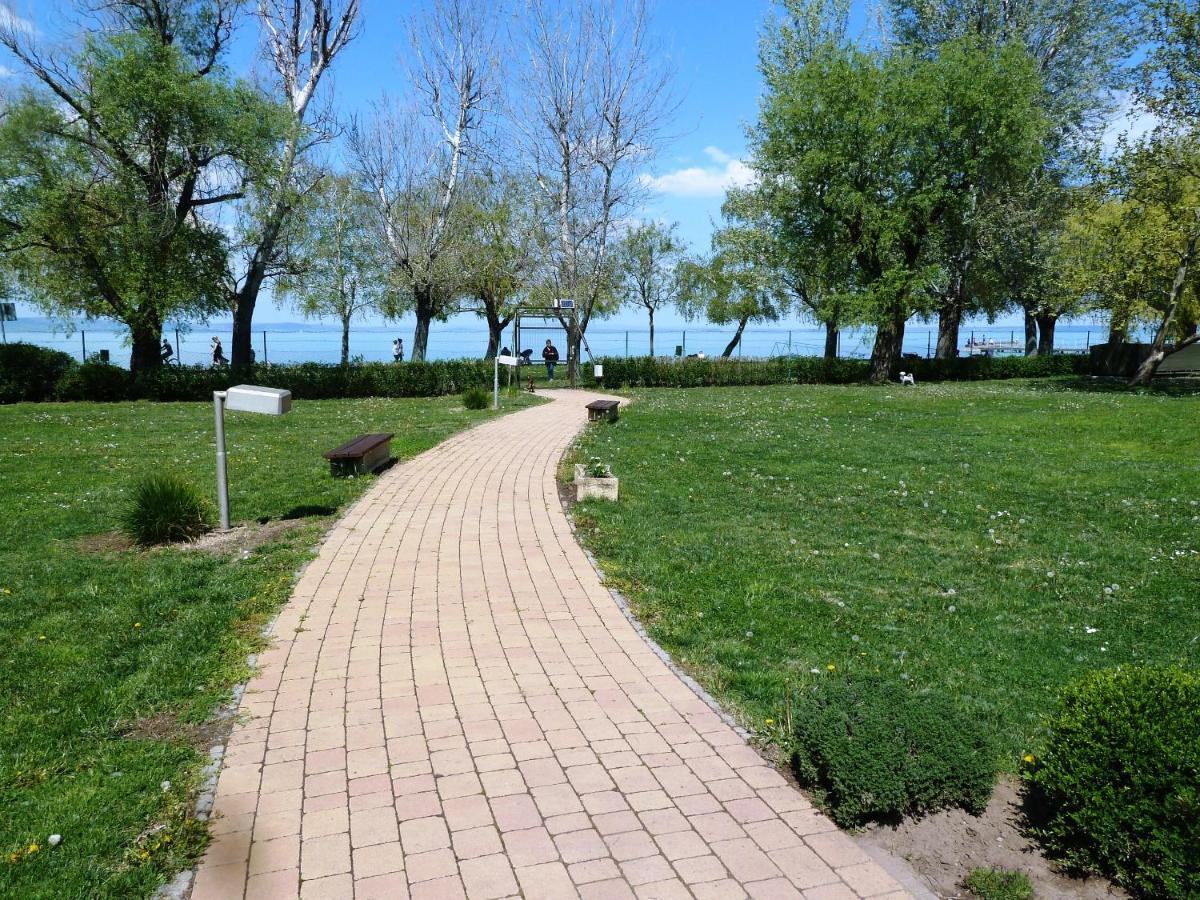 Sunrise Apartman Siofok Exterior photo