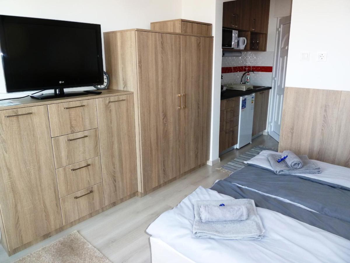 Sunrise Apartman Siofok Exterior photo