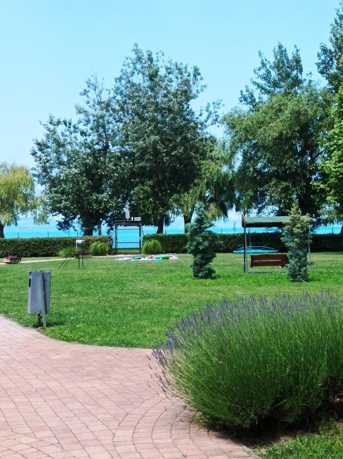 Sunrise Apartman Siofok Exterior photo